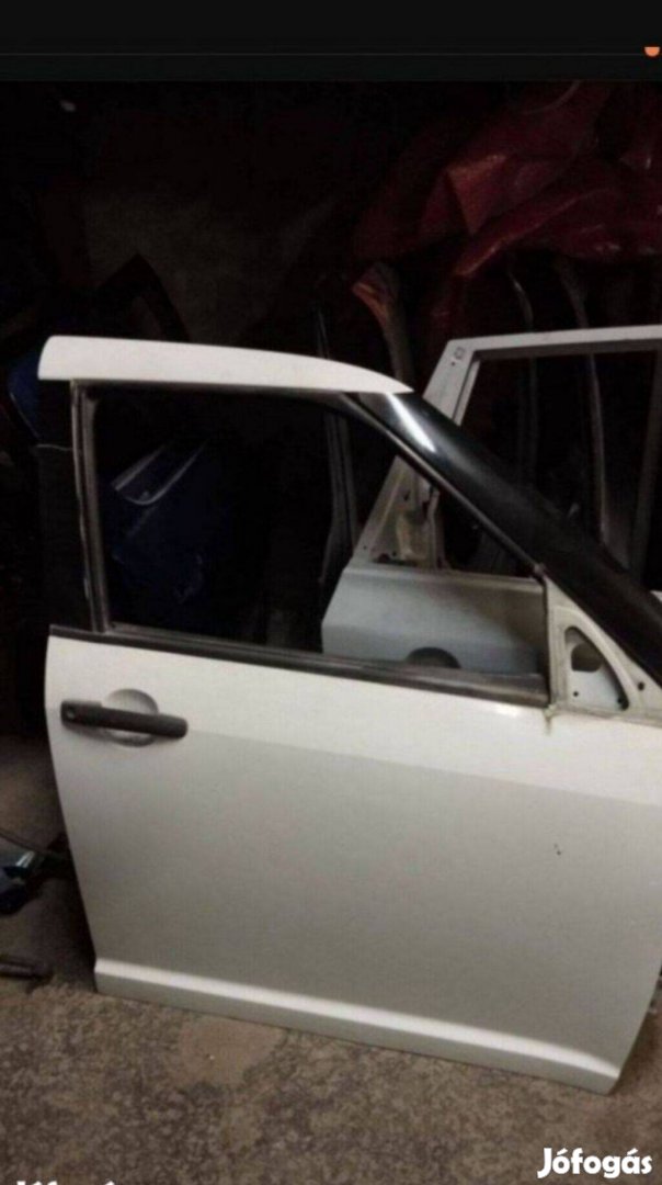 Suzuki Swift jobb első ajtó