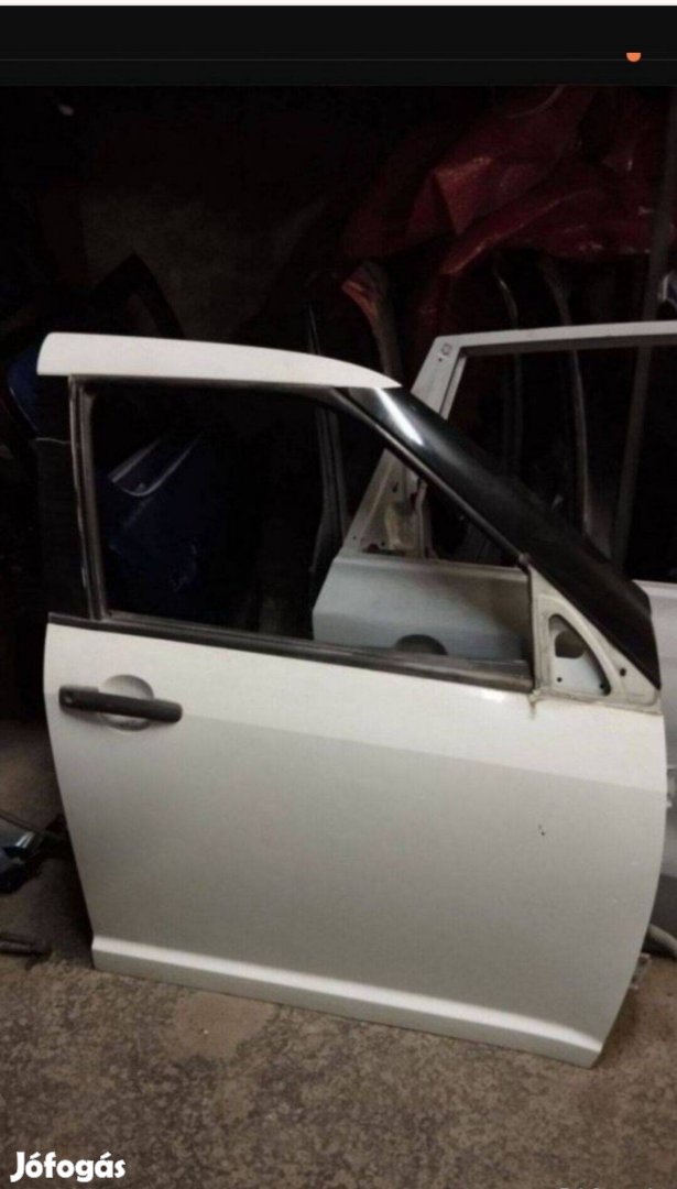 Suzuki Swift jobb első ajtó