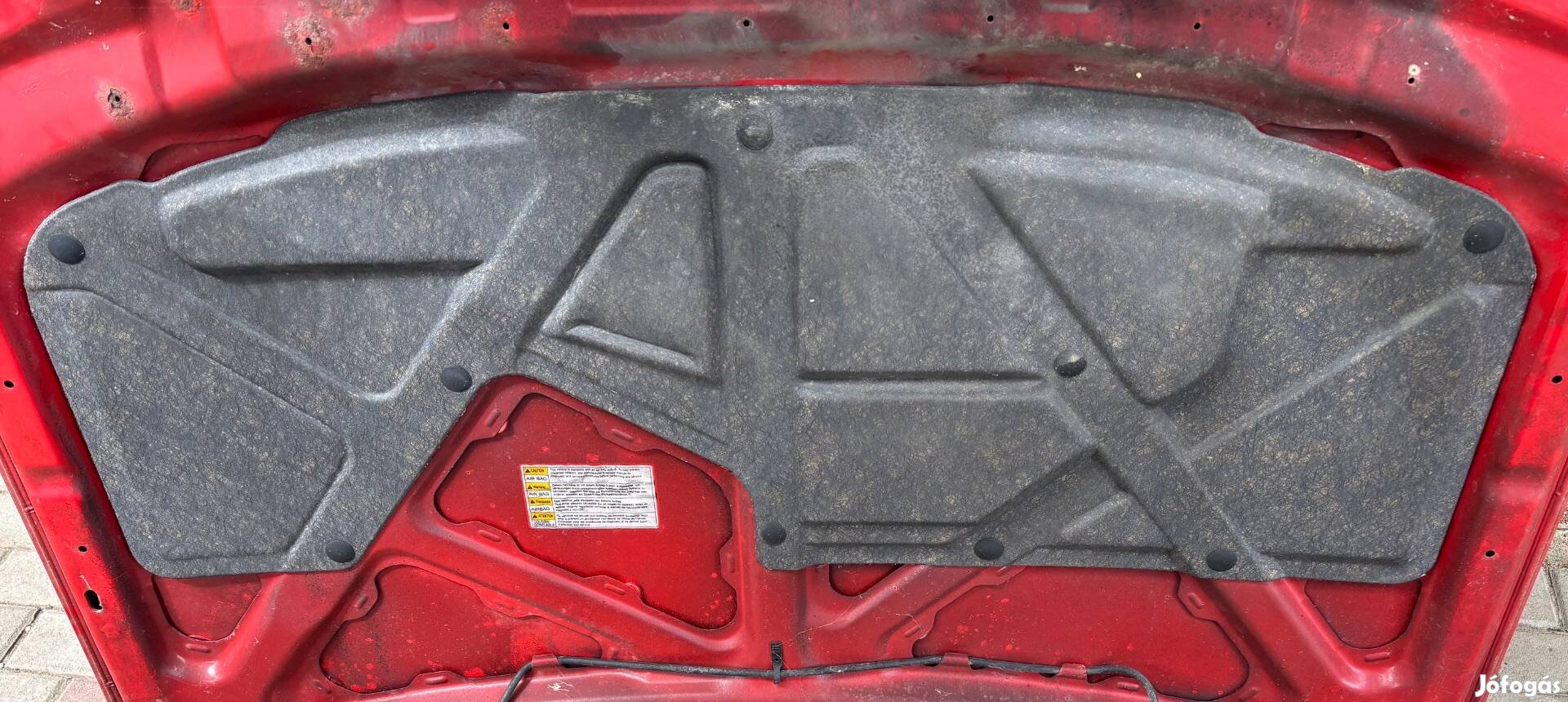 Suzuki Swift motorháztető szigetelés