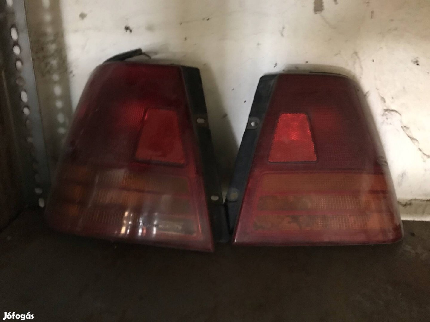 Suzuki Swift sedan hátsó lámpa