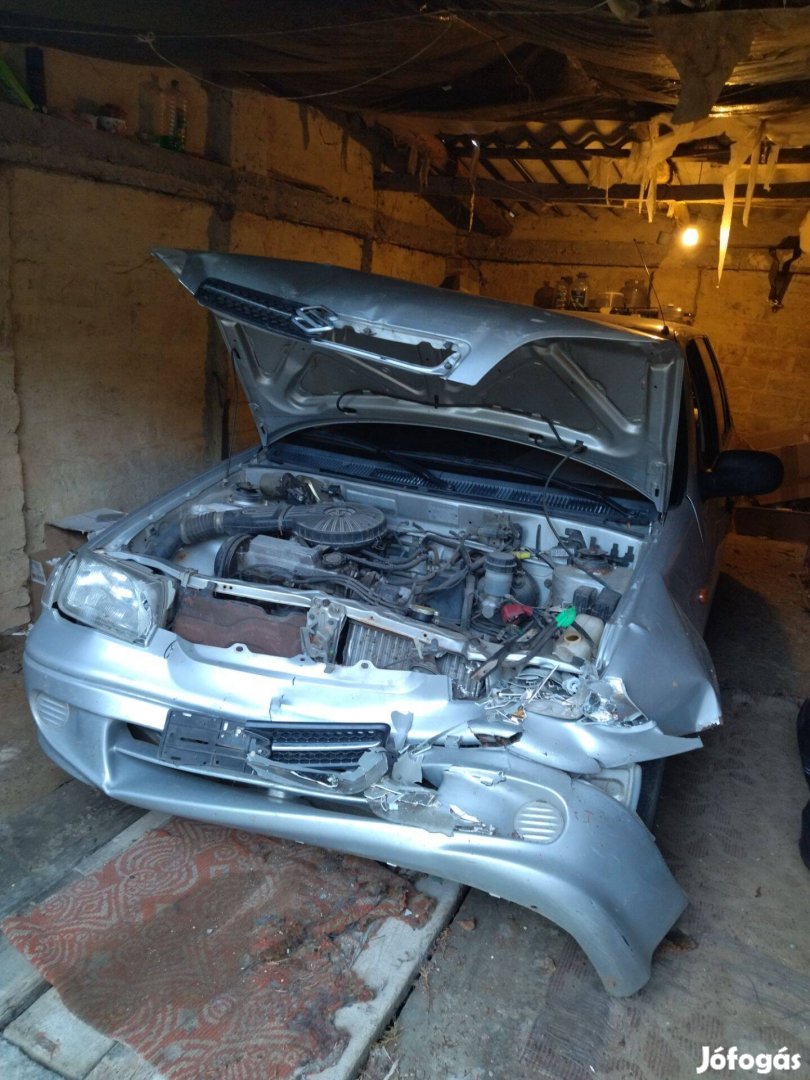 Suzuki Swift sérülten eladó