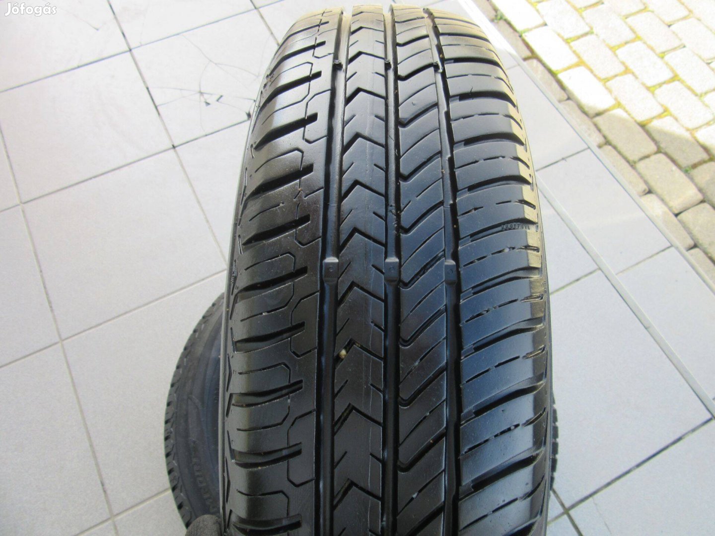 Suzuki Swiftre acélfelni 155/70 R 13 nyárigumival eladó