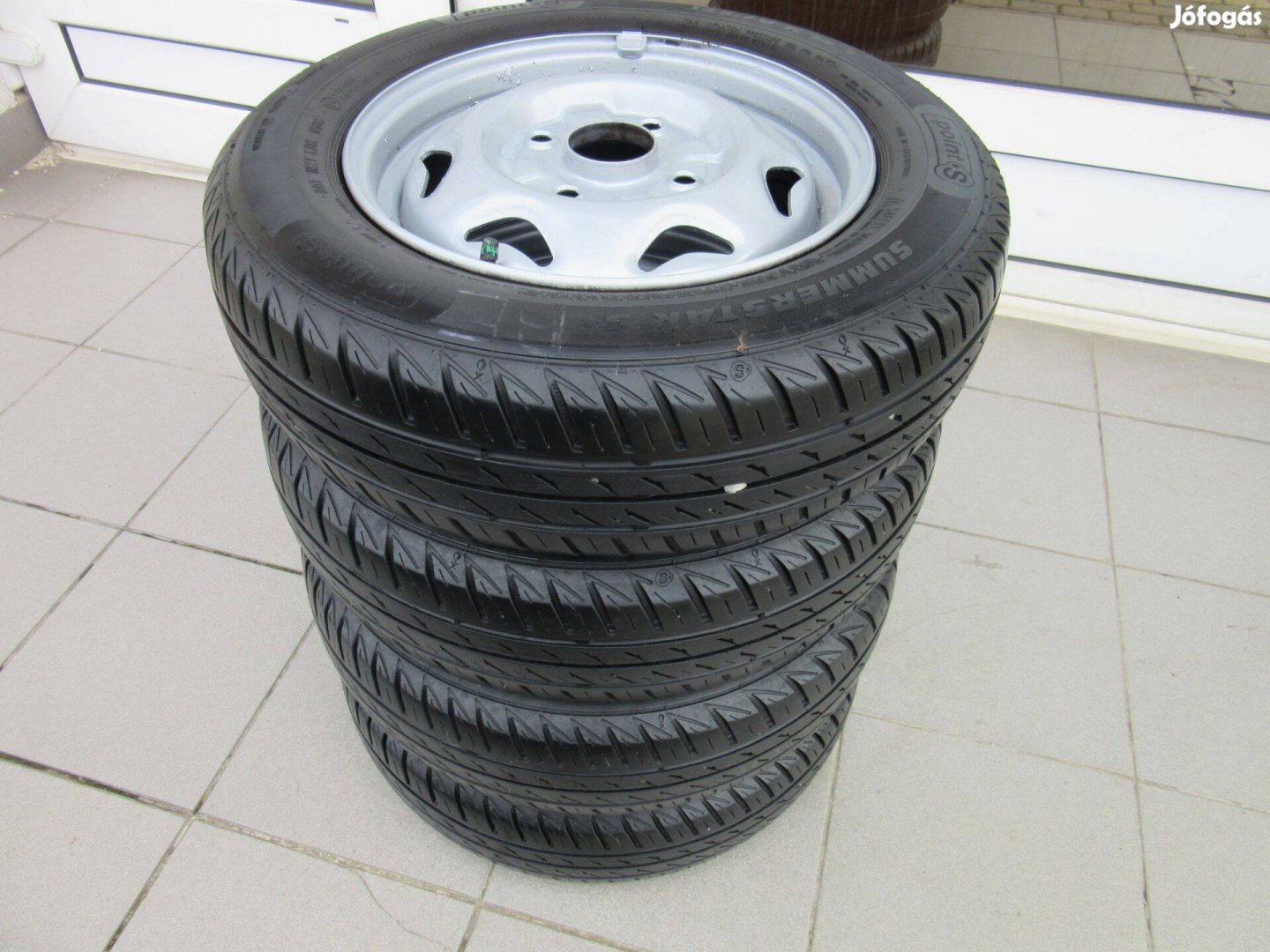 Suzuki Swiftre acélfelni 155/70 R 13 nyárigumival eladó