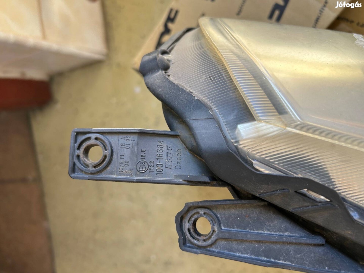 Suzuki Sx4 első lámpa eladó