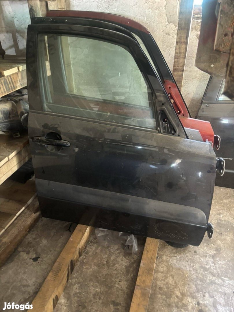 Suzuki Sx4 jobb első ajtó több színben