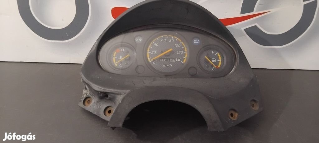 Suzuki UC Epicuro 125 Kilóméteróra