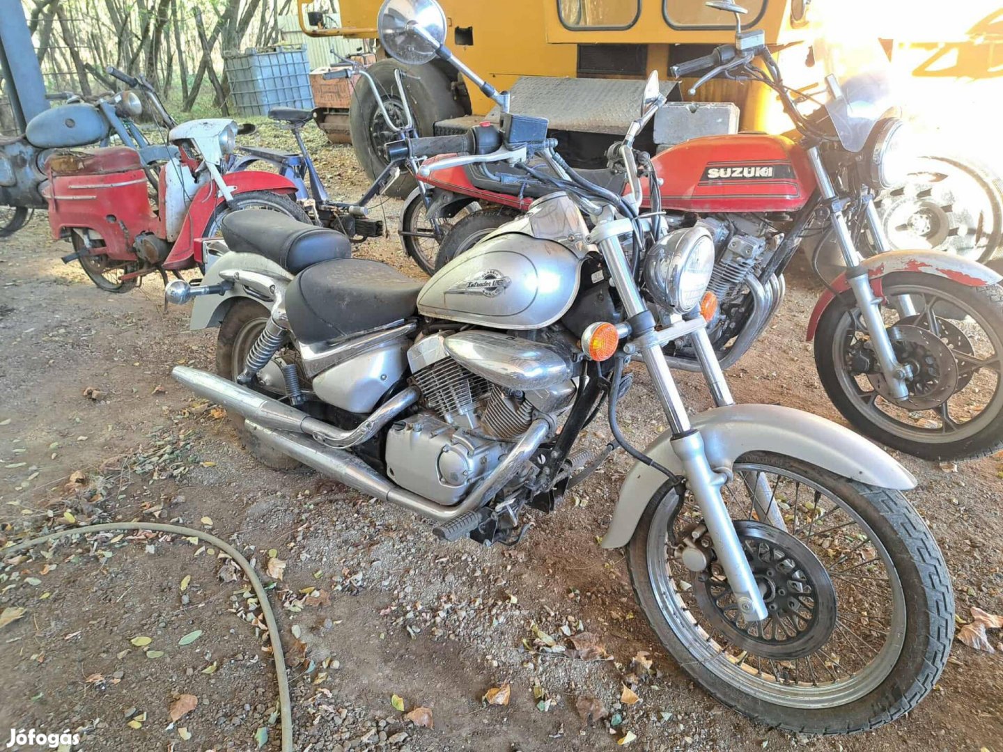 Suzuki VL 125 LC (Intruder)