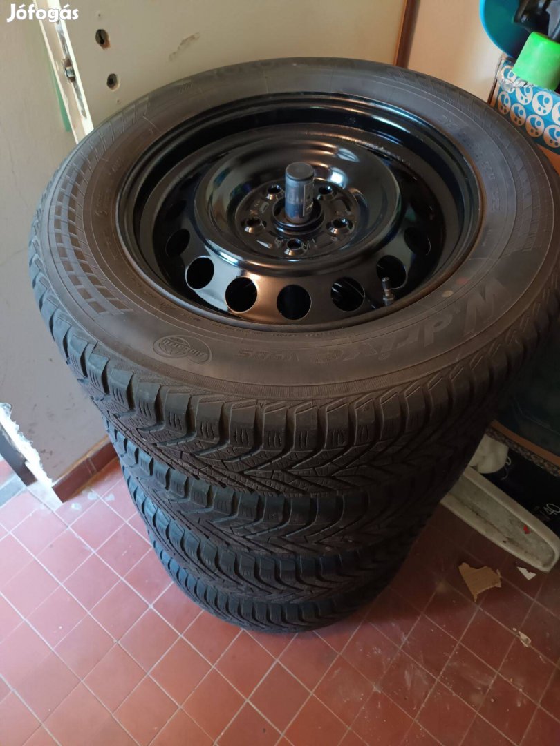 Suzuki Vitara 2016 Lemezfelnik Yokohama téligumikkal 215/60/R16