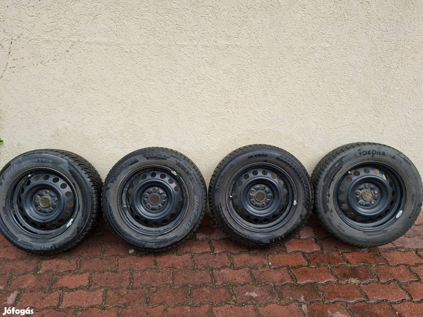 Suzuki Vitara 6 1/2 Jx 16 lemez felni Téli gumival eladó!