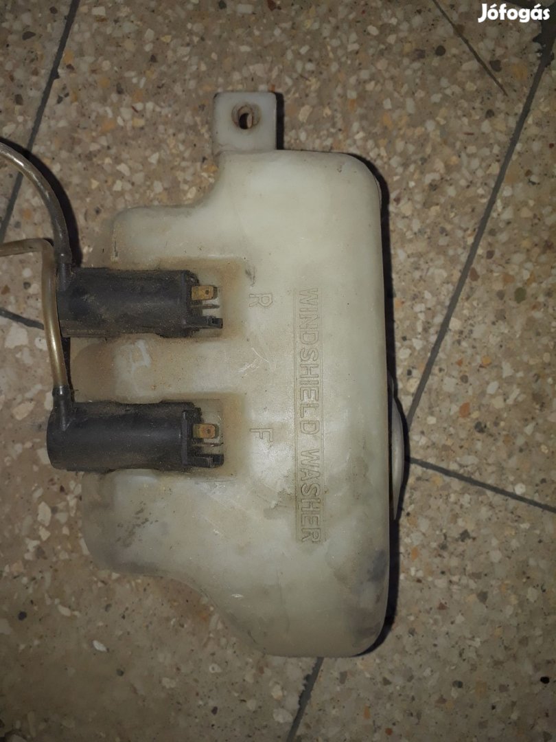 Suzuki Vitara Ablakmosó Tartály Ablakmosó Szivattyú