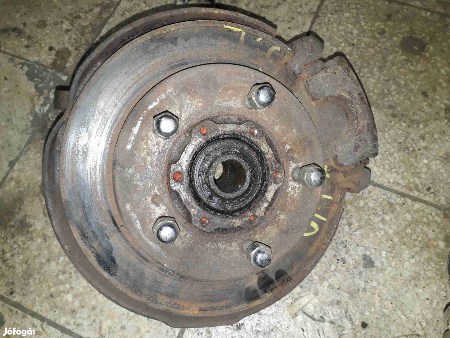 Suzuki Vitara Bal Első Csonkállvány Kerékaggyal Féknyereg