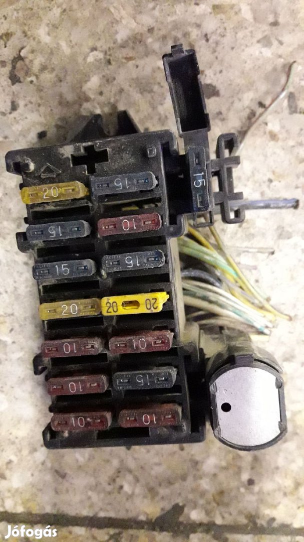 Suzuki Vitara Biztosítéktábla Relé Tábla