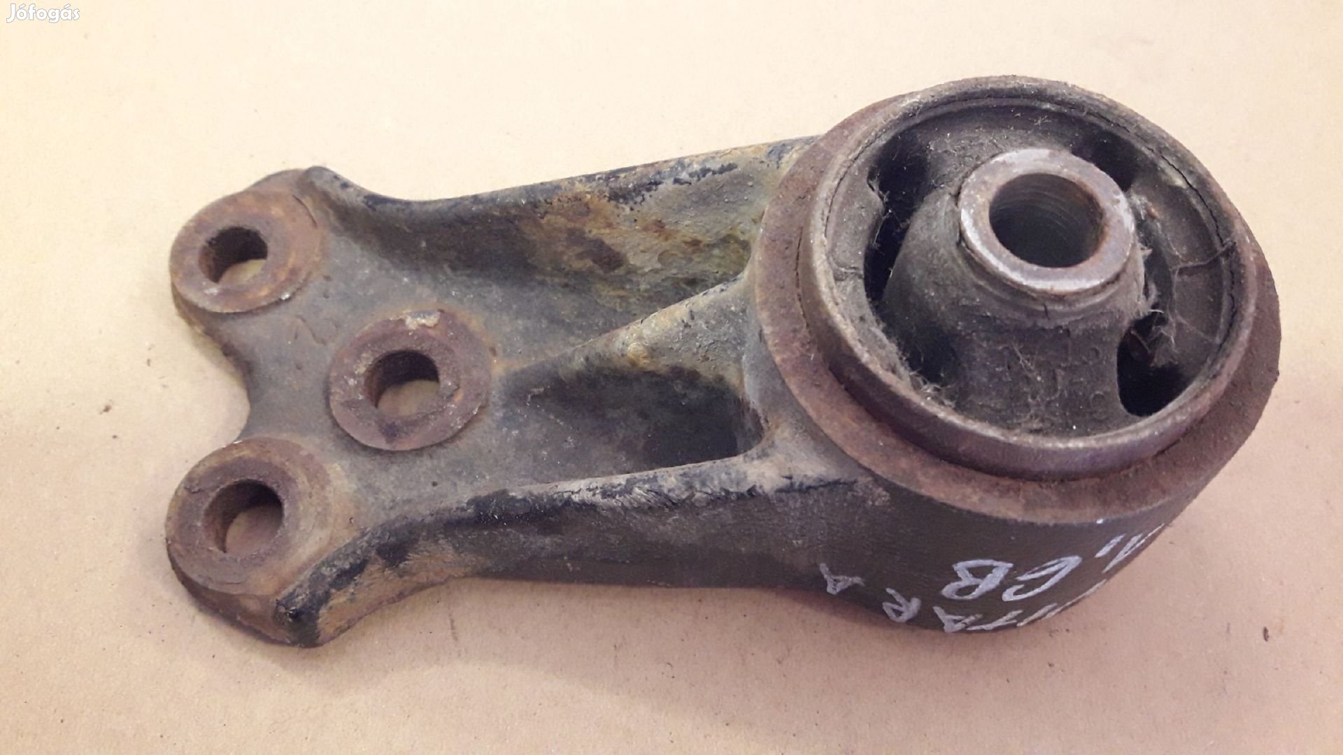 Suzuki Vitara Differenciálmű Tartó Konzol