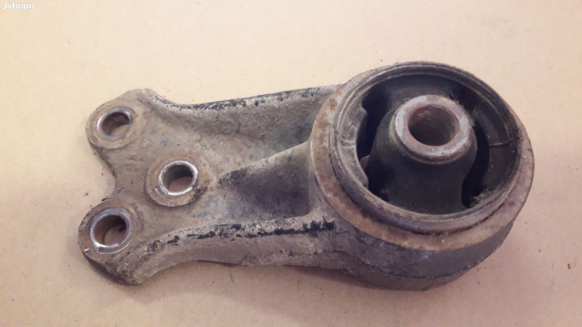 Suzuki Vitara Differenciálmű Tartó Konzol