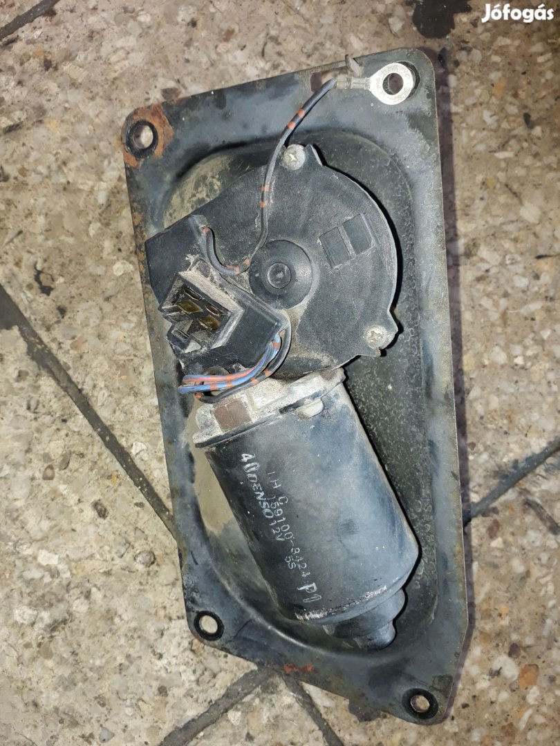 Suzuki Vitara Első Ablaktörlő Motor