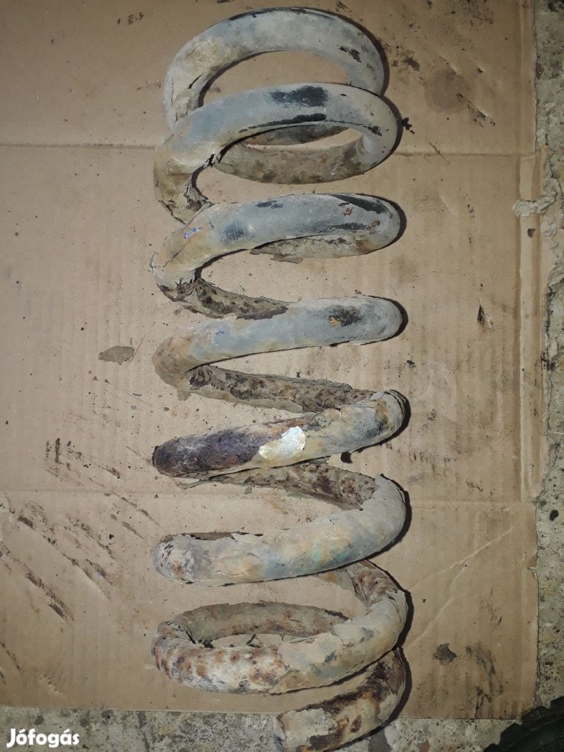 Suzuki Vitara Első Rugó