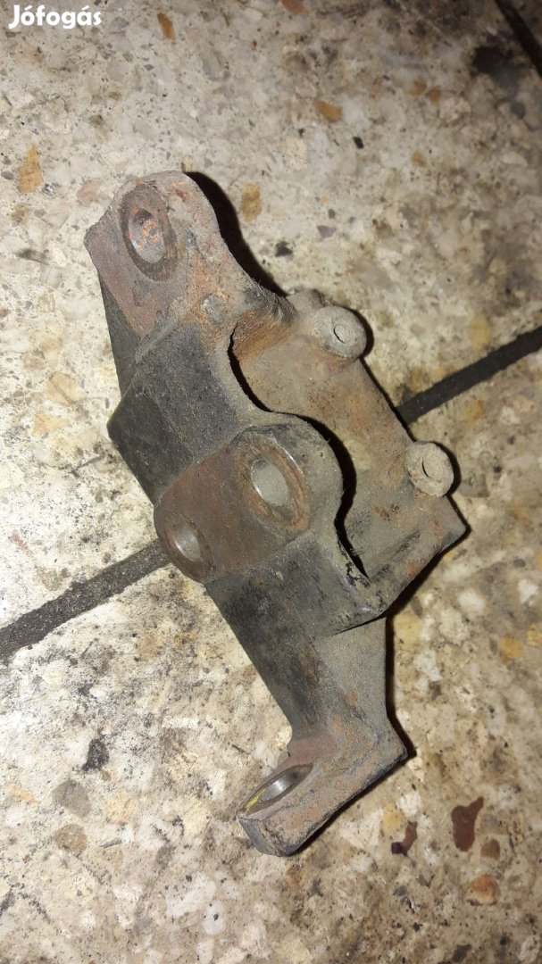 Suzuki Vitara Generátor Tartó Bak