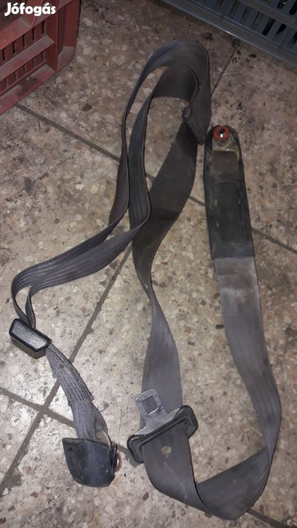 Suzuki Vitara Hátsó Középső Biztonsági Öv