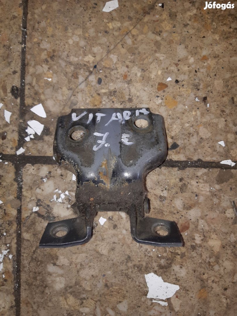 Suzuki Vitara Jobb Első Alsó Ajtózsanér