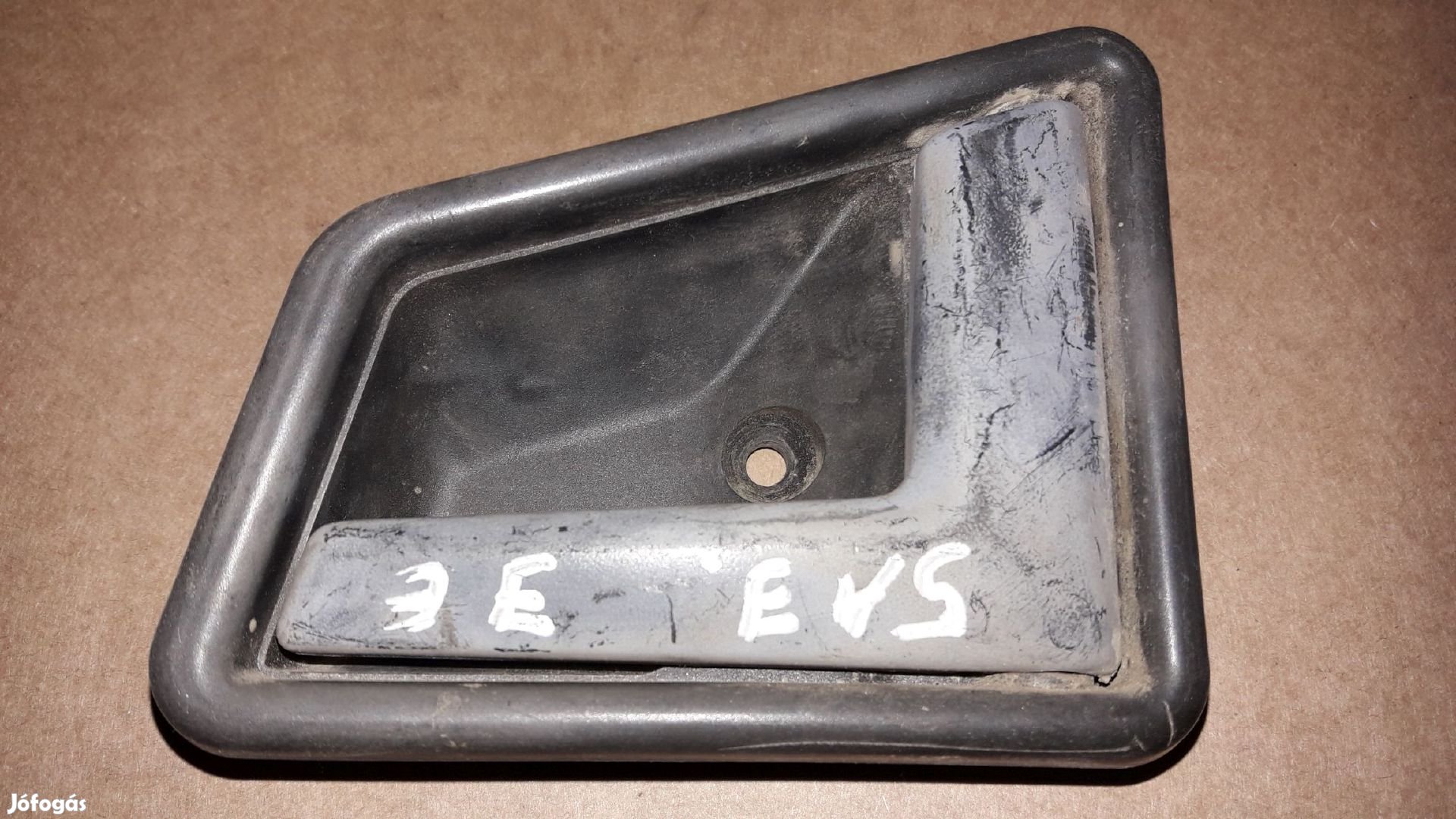 Suzuki Vitara Jobb Első Belső Ajtókilincs