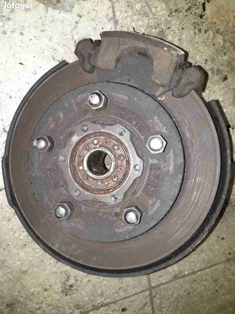 Suzuki Vitara Jobb Első Csonkállvány Kerékaggyal Féknyereg