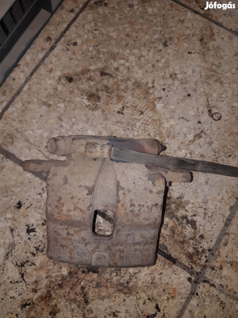 Suzuki Vitara Jobb Első Féknyereg