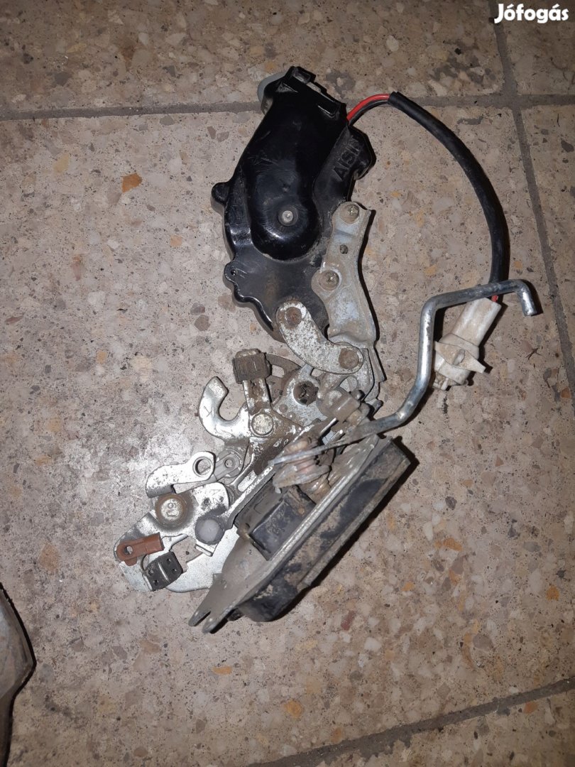 Suzuki Vitara Jobb Hátsó Ajtó Zárszerkezet Központizár Motor