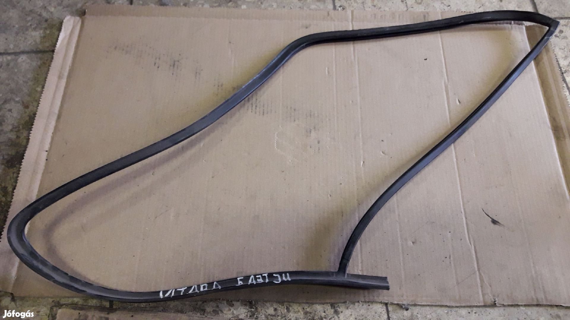 Suzuki Vitara Jobb Hátsó Csomagtér Ablak Gumikéder