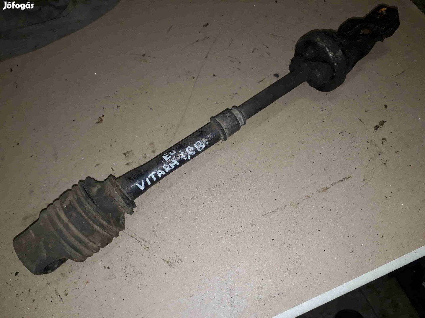 Suzuki Vitara Kormánykardán