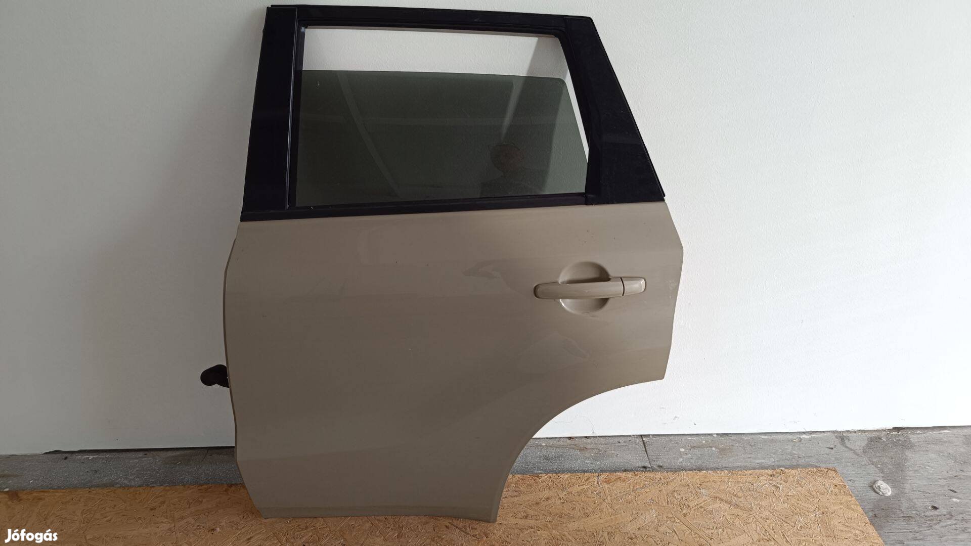 Suzuki Vitara LY alkatrészek ajtó sárvédő lámpa váltó