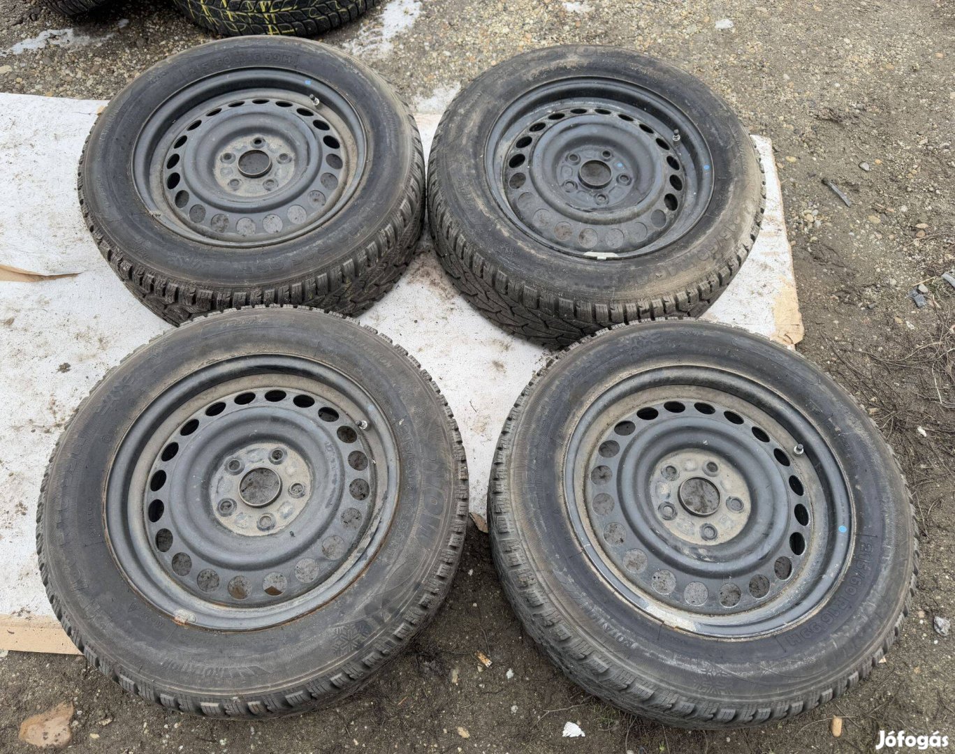 Suzuki Vitara Lemez felni újszerű Téli gumival 215/60 R16 16 col
