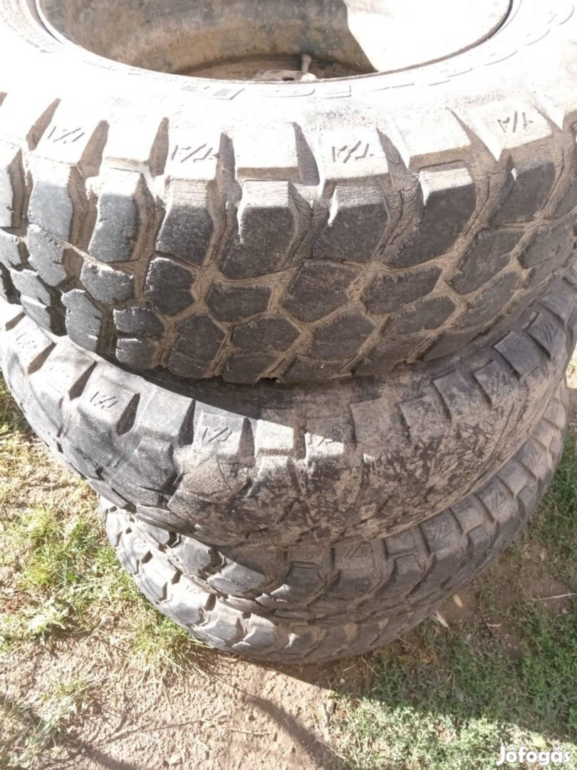 Suzuki Vitara Samurai Jimny Niva Gaz uaz R16