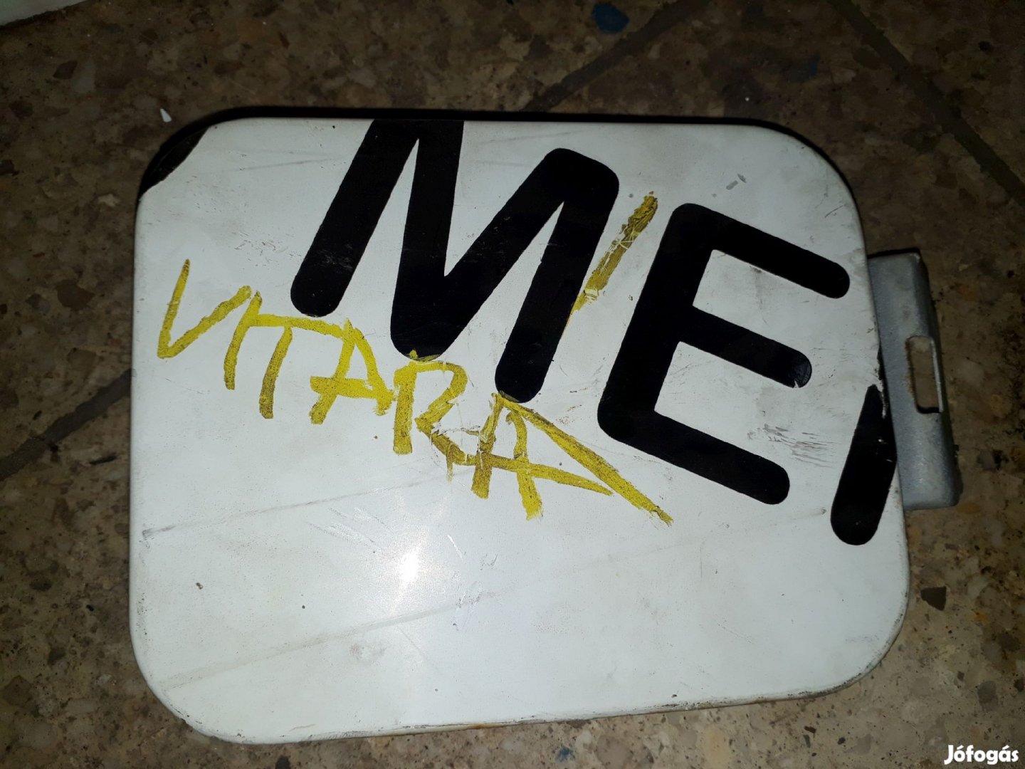 Suzuki Vitara Tankajtó