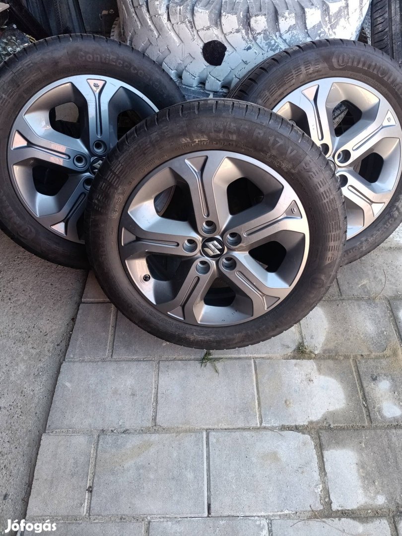 Suzuki Vitara alufelni Nyári gumikkal 