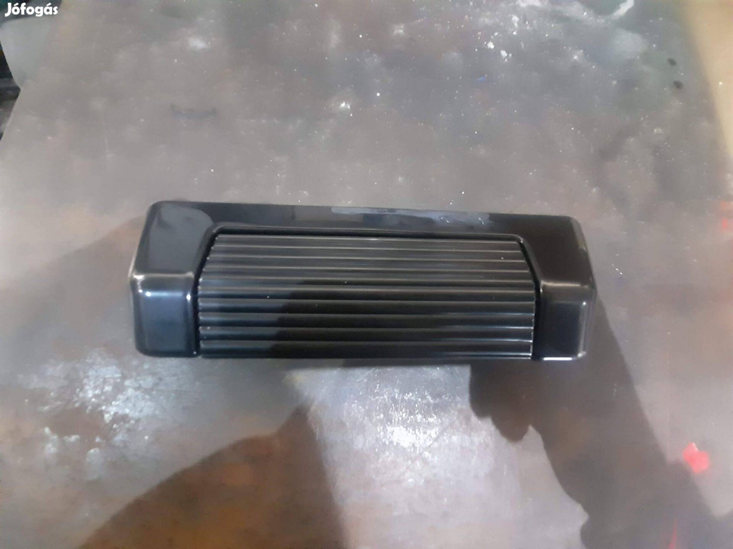 Suzuki Vitara csomagtér nyitó kilincs