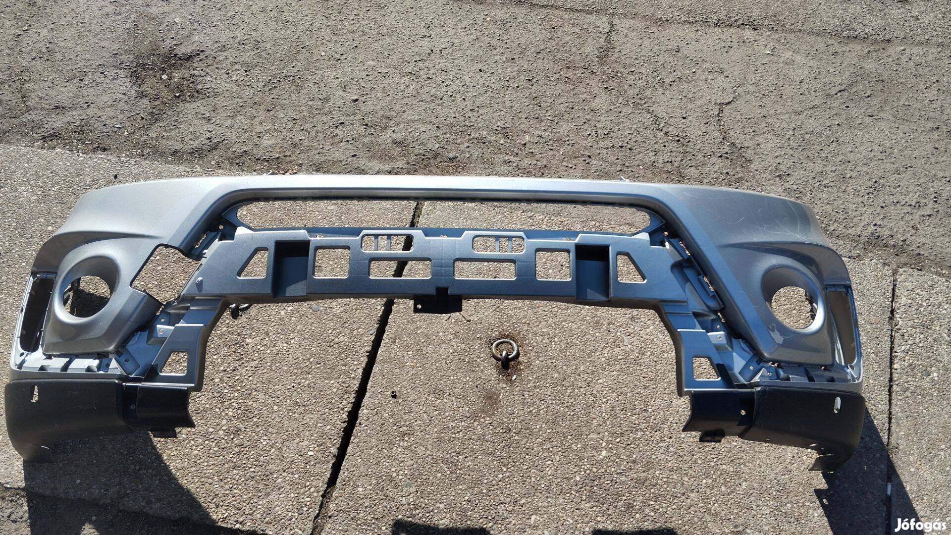 Suzuki Vitara első lökhárító