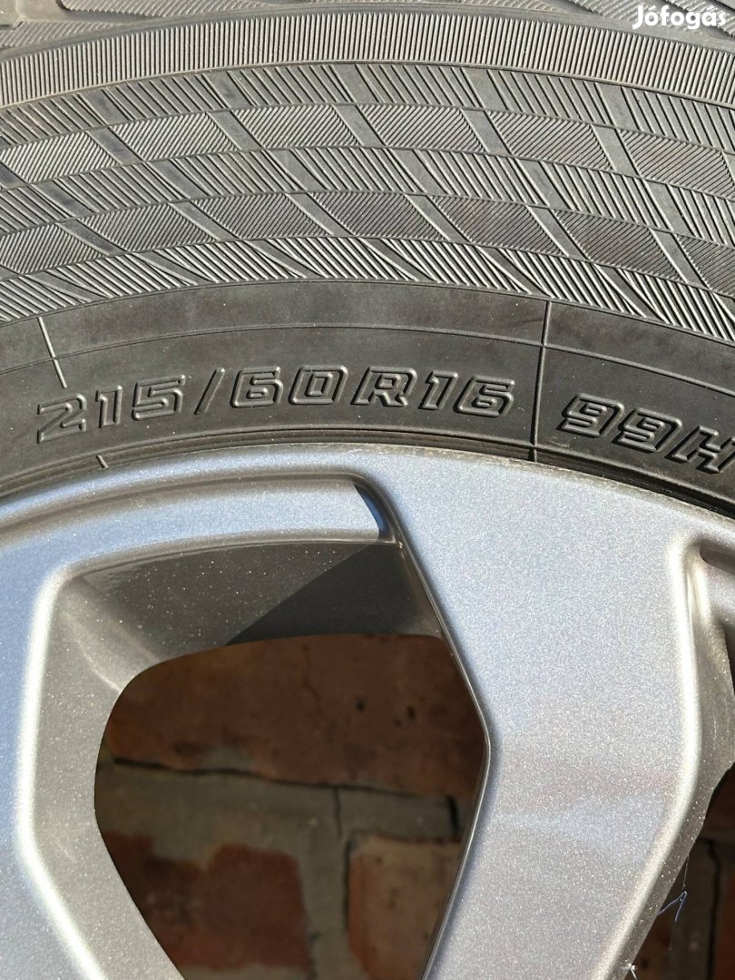 Suzuki Vitara gyári alufelni 16 colos eladó