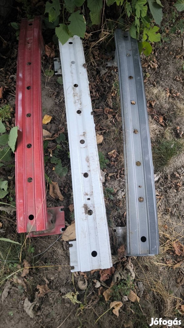 Suzuki Vitara hátsó lökhárító vas 