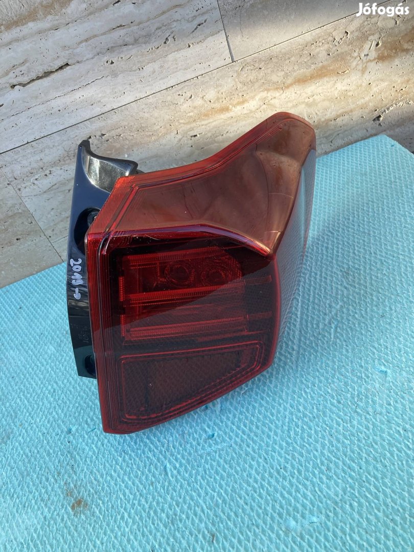 Suzuki Vitara jobb hátsó lámpa(2015-  )