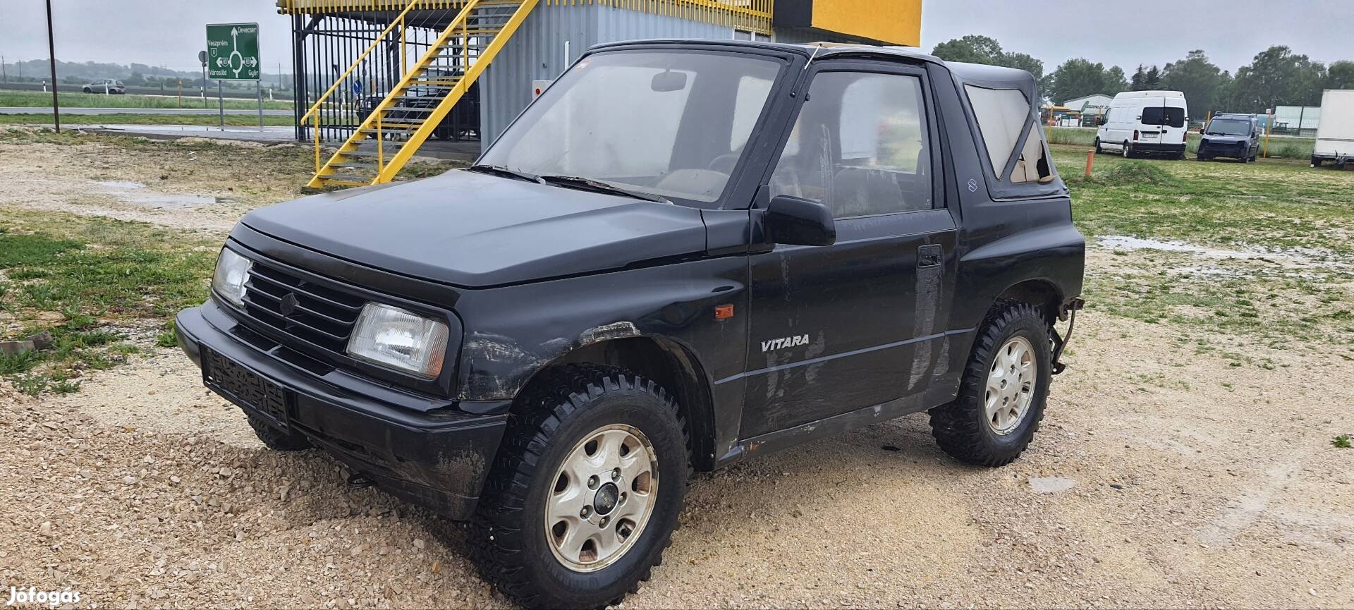 Suzuki Vitara off road 