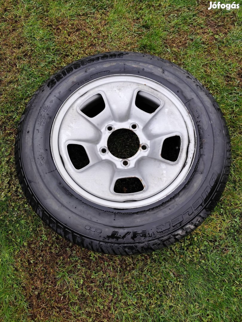 Suzuki Vitara pótkerék 16", 5x139.7 R16 gumival együtt 