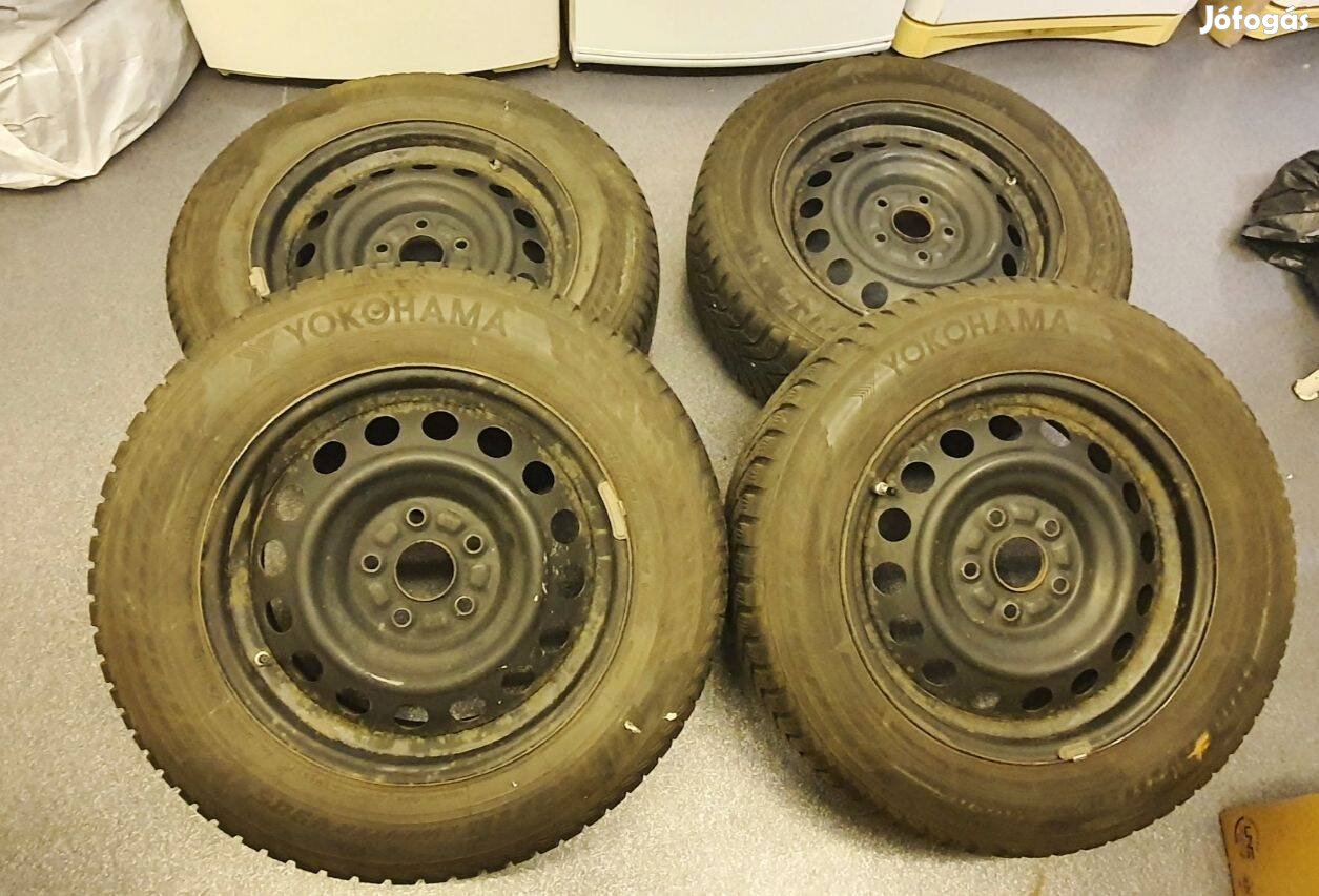 Suzuki Vitara téli gumi, Yokohama 215/60 r16, lemezfelni Tpms