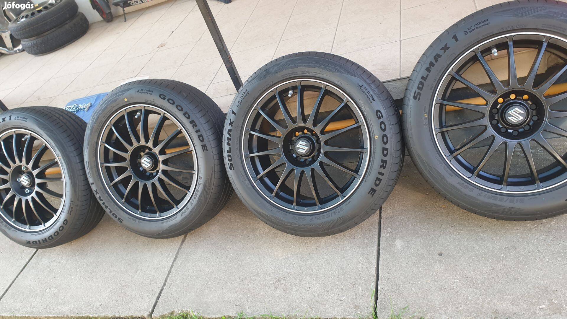 Suzuki Vitara új 17 col nyárikerék szet alufelni 215/55r17 új Goodride