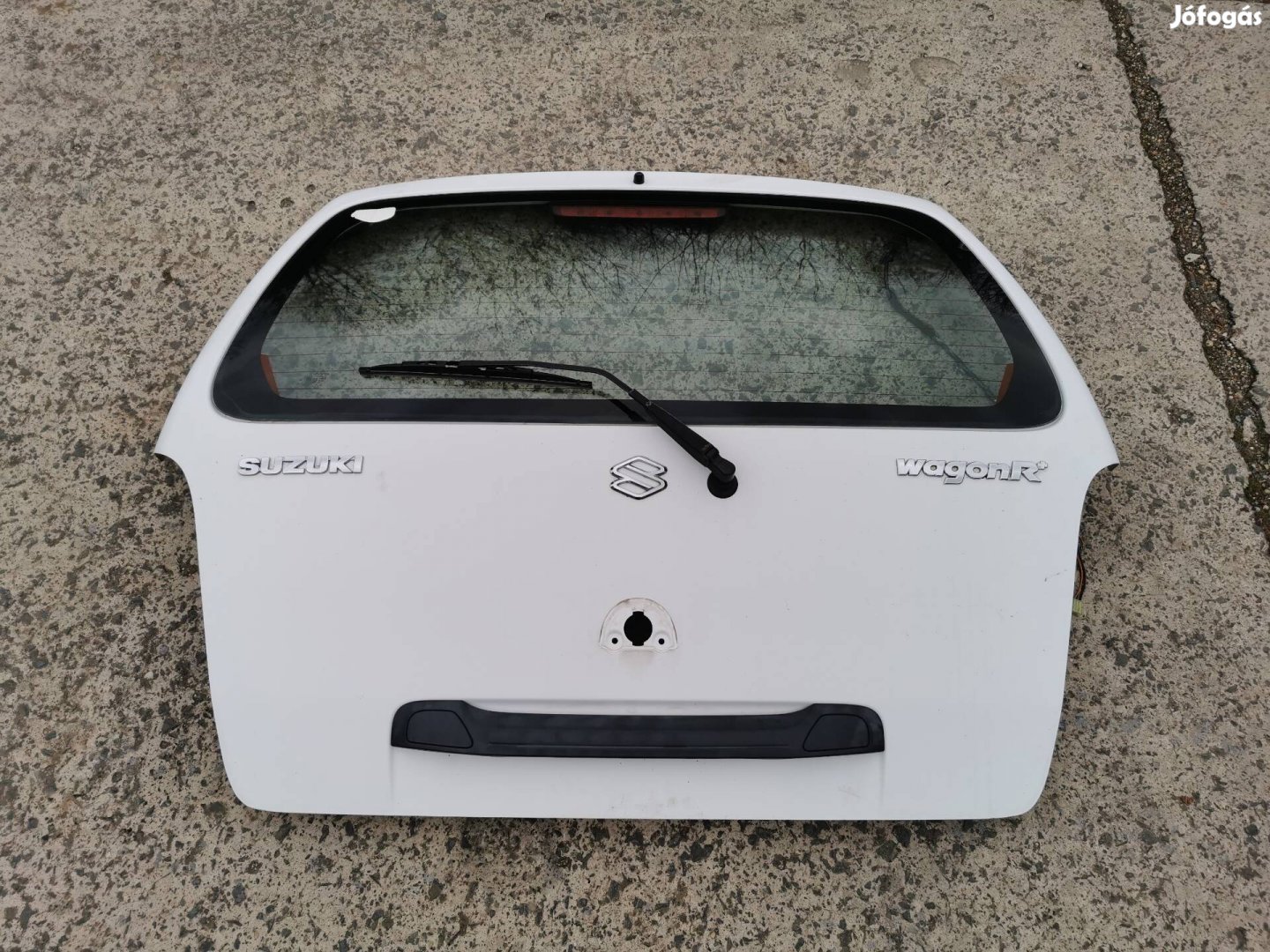 Suzuki Wagon R csomagtérajtó hátsó lökhárító 