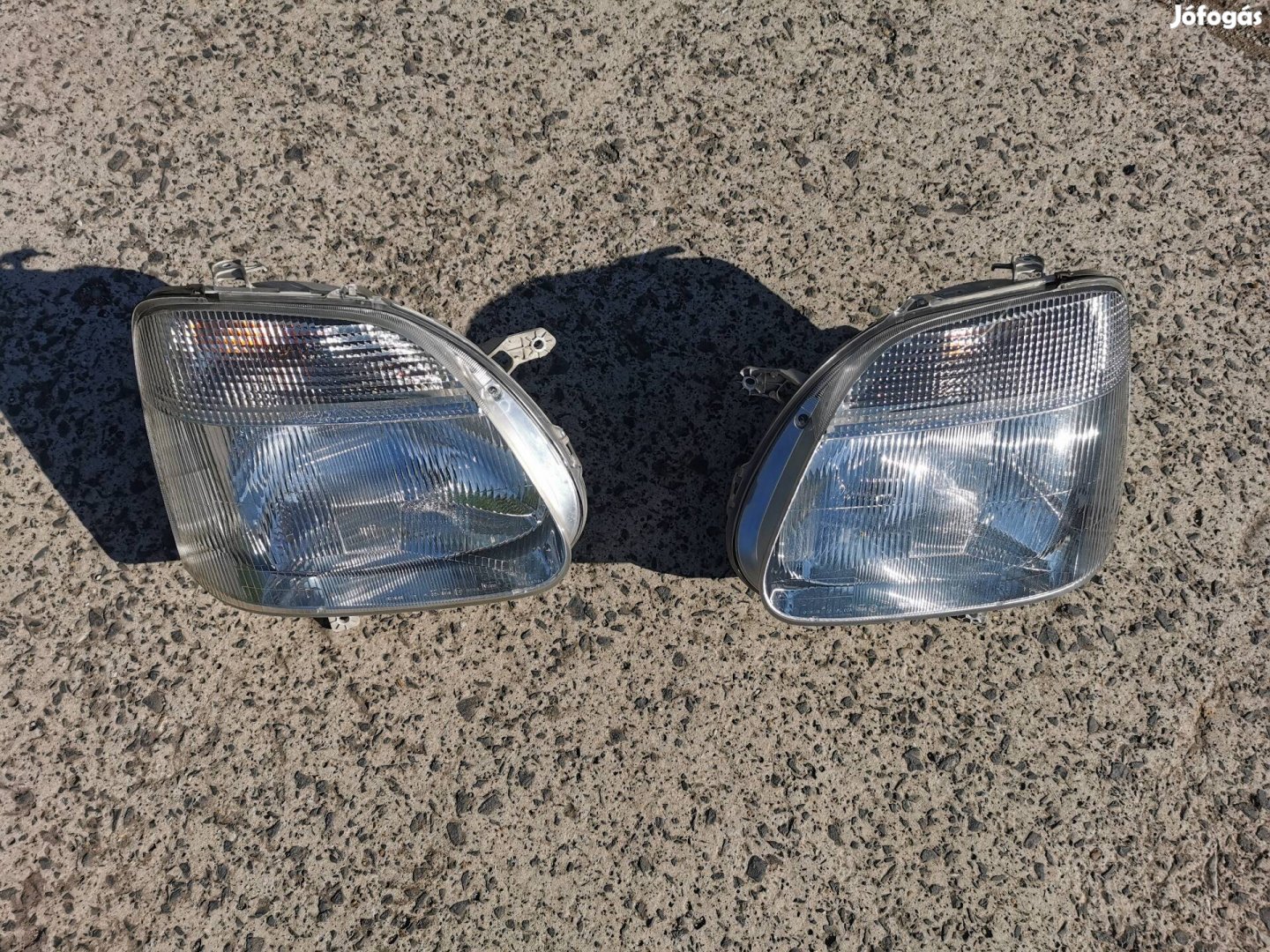 Suzuki Wagon fényszóró első lámpa 