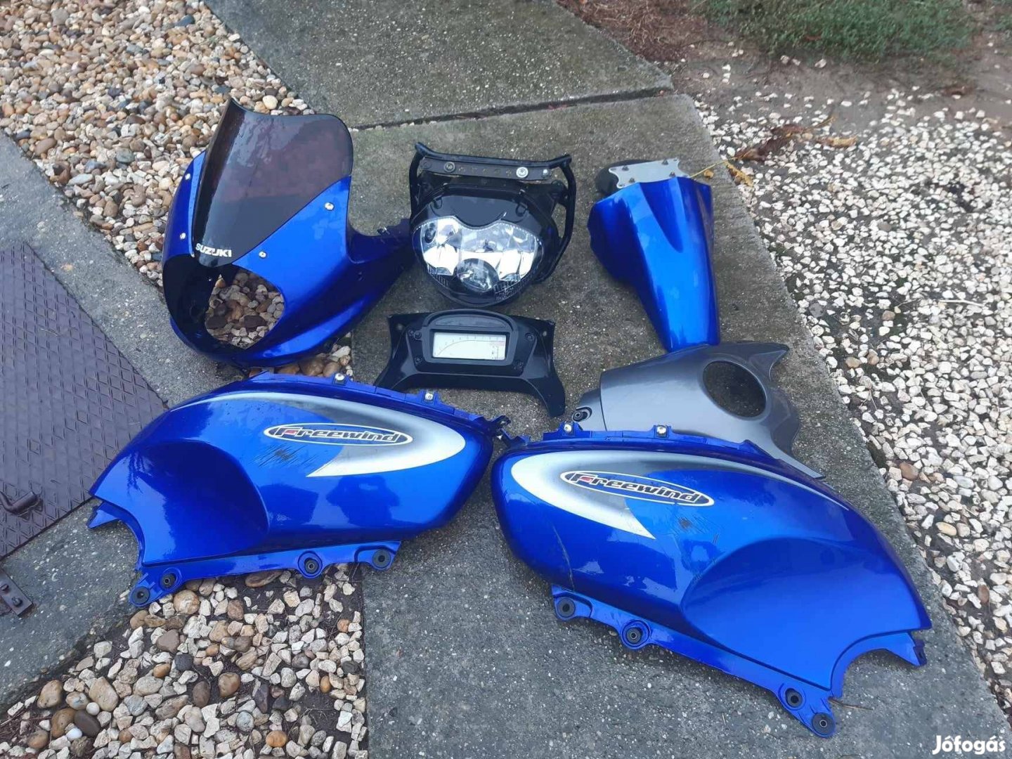 Suzuki XF 650 freewind -Alkatrészek eladók