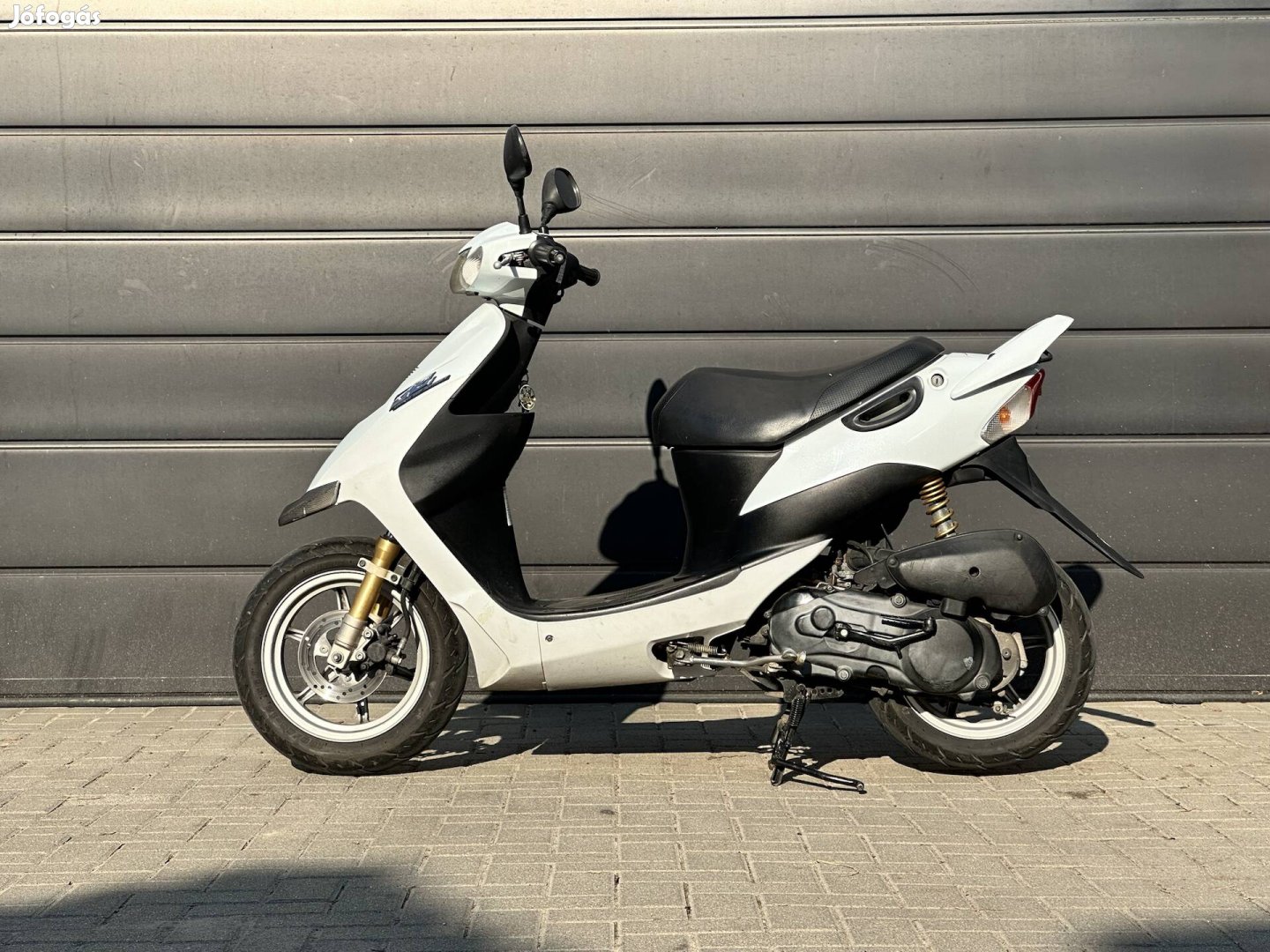 Suzuki ZZ Inch up Sport 50 ccm robogó