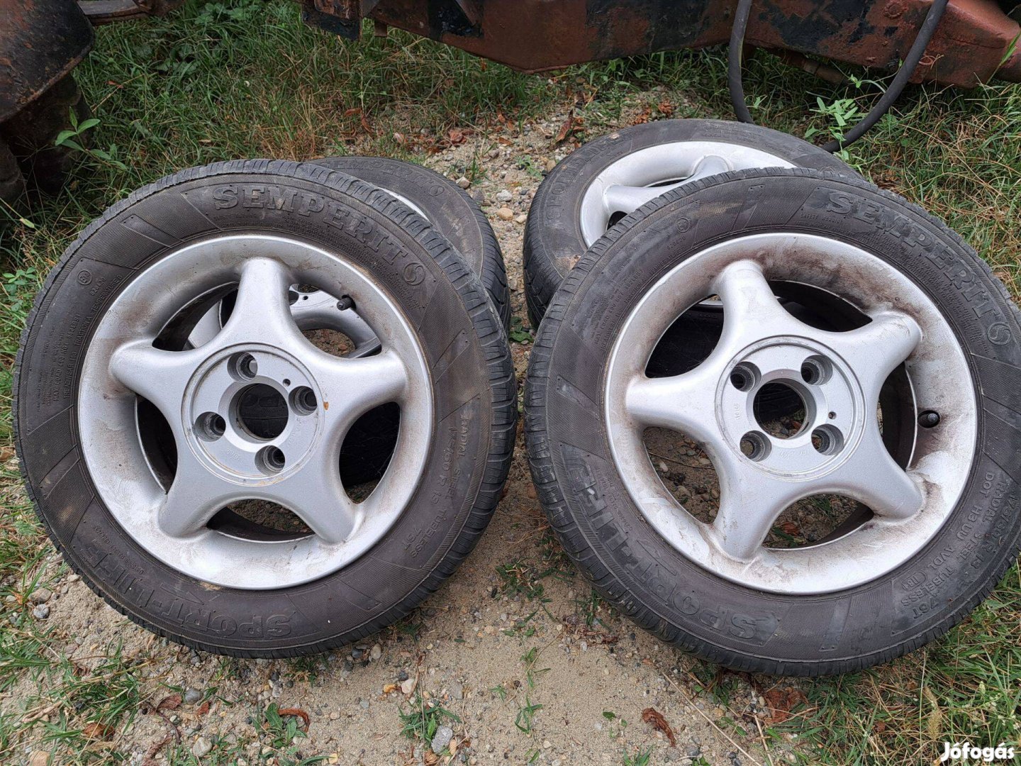 Suzuki alufelni 175/60R13 gumikkal