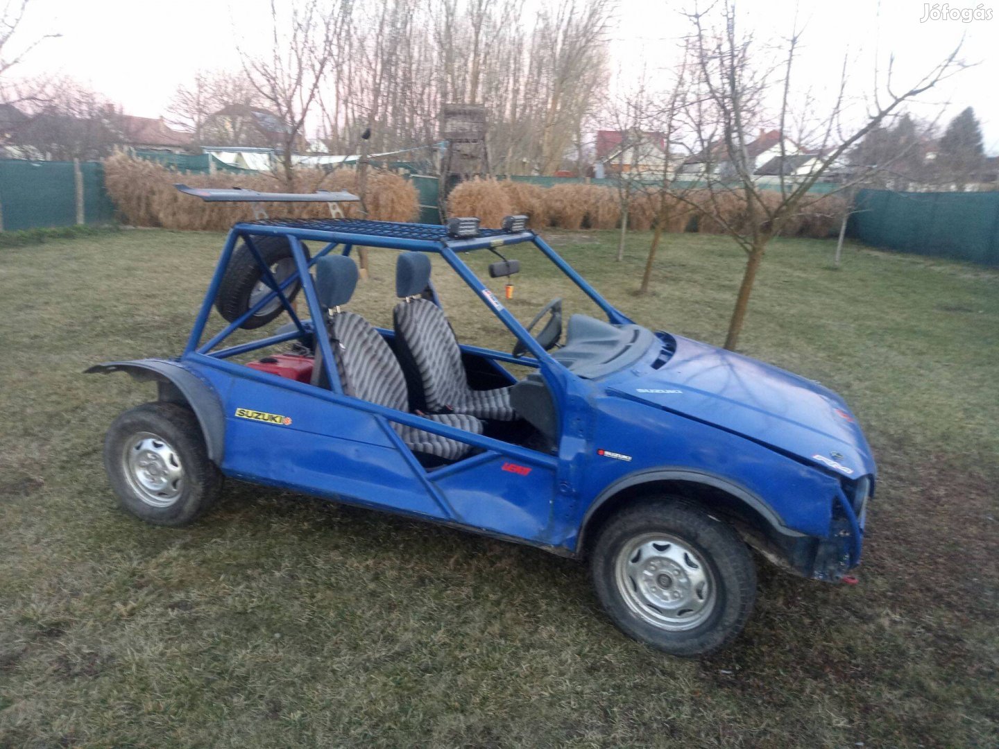 Suzuki buggy, homok futó