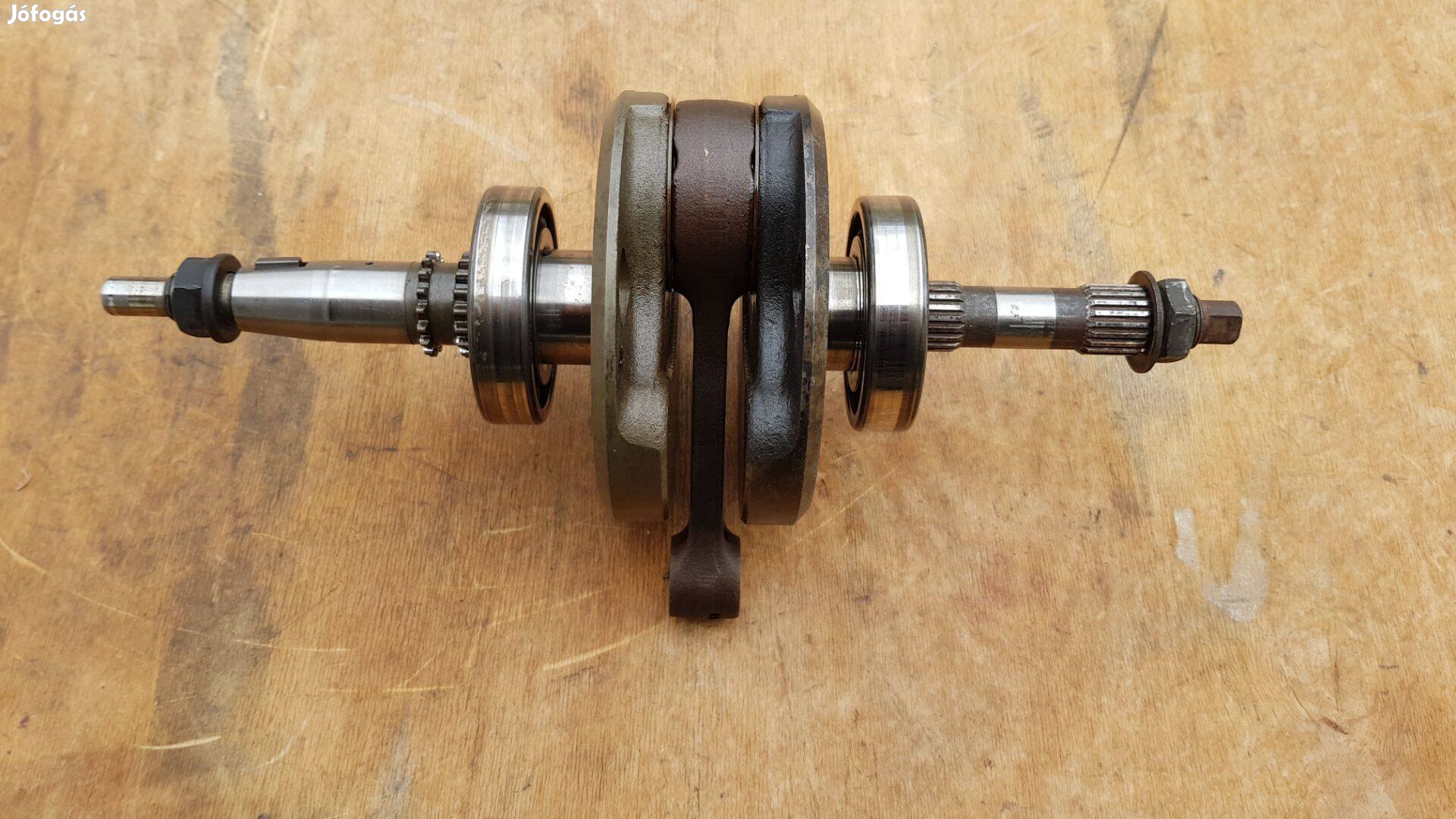 Suzuki burgman 400 főtengely